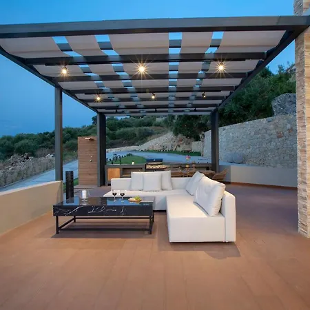 Ioniangems Villa *