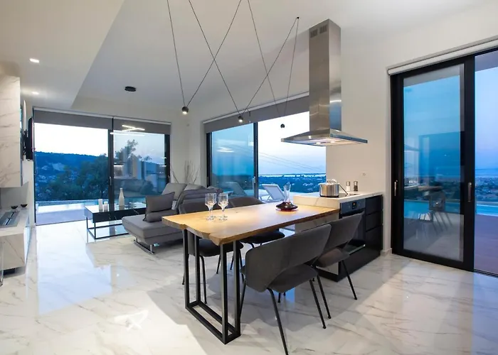 Ioniangems * Apolpaina