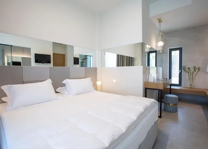 Ioniangems Apolpaina